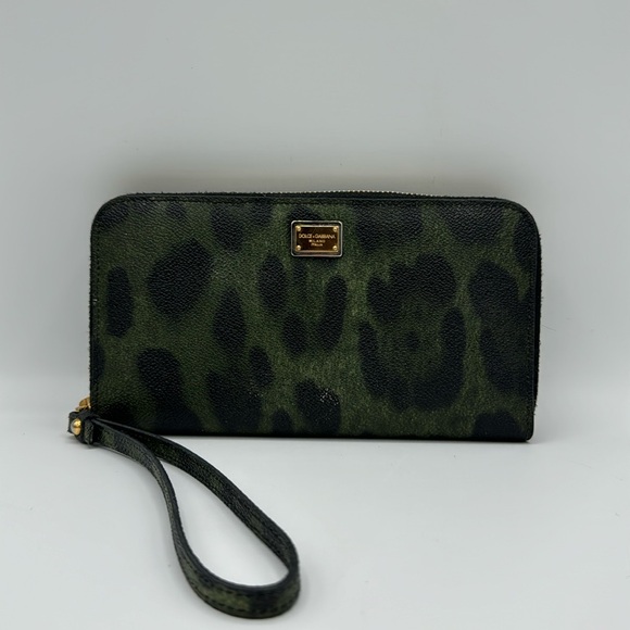 B2. Dolce & Gabbana Wristlet Wallet - Picture 3 of 8